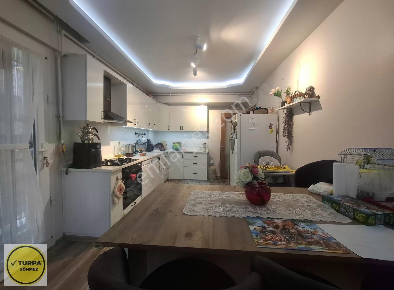 Turpa Sönmez'den Yüksek Giriş 3+1 Daire, 106m², Merkezi Konumda - Görsel 2