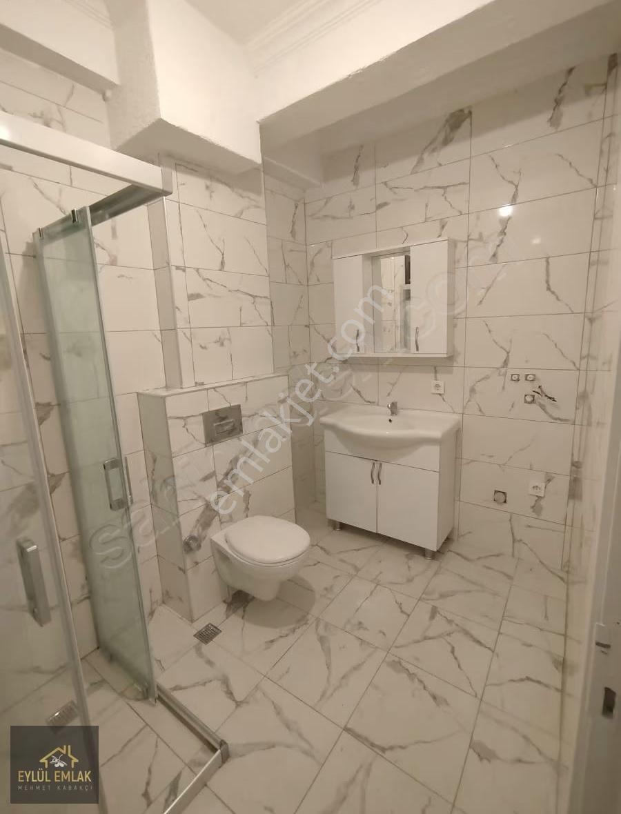 Mumcularda Kiralık 2+1 Orta Kat Daire Eşyasız - Görsel 16
