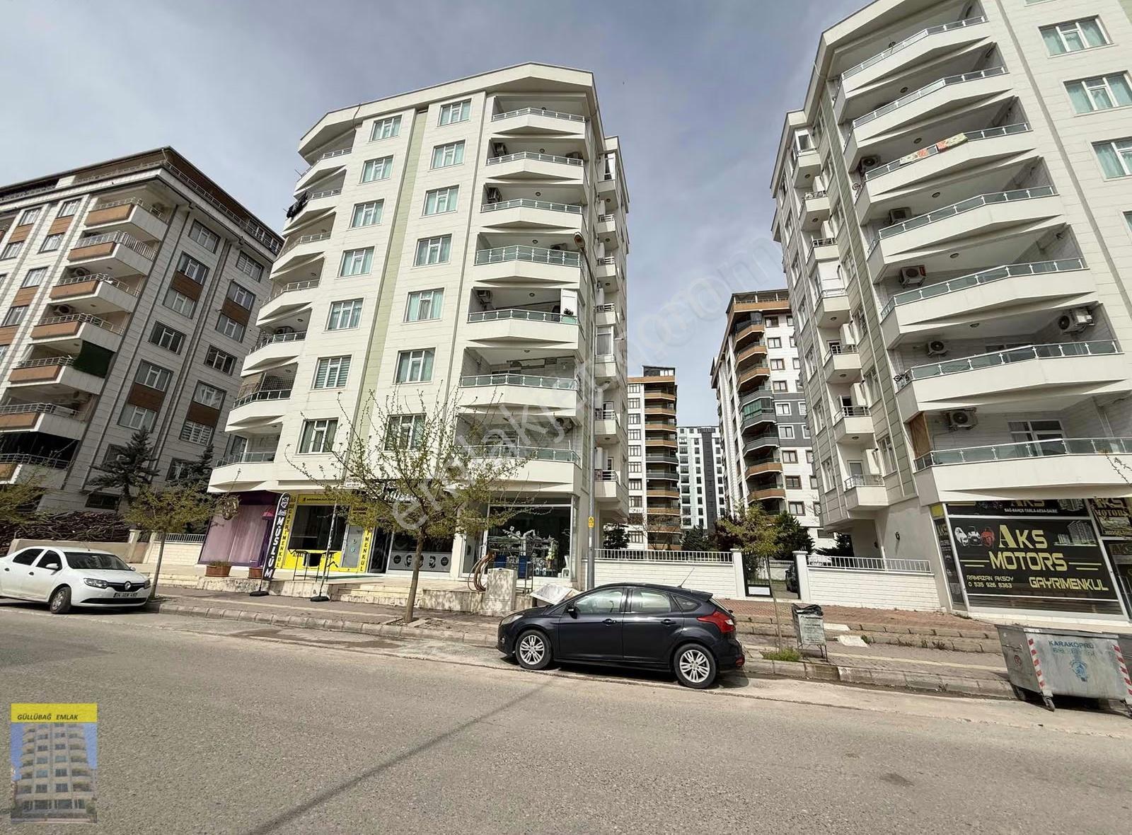 Atakent'te Cadde Üstü Arakat 3+1