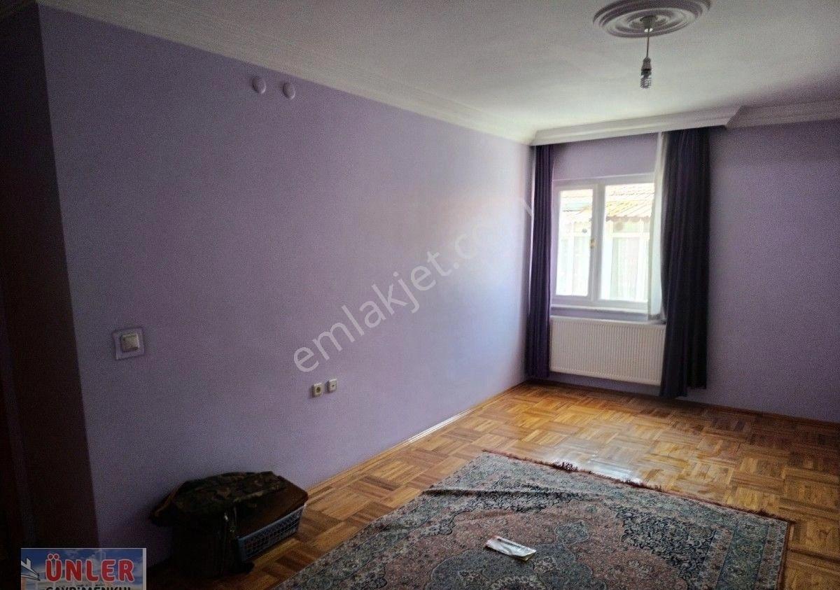 Eti Mahallesi Çiniliköşk Apt Satılık Geniş Komforlu Daire Kilerli Açık Otoparklı - Görsel 7