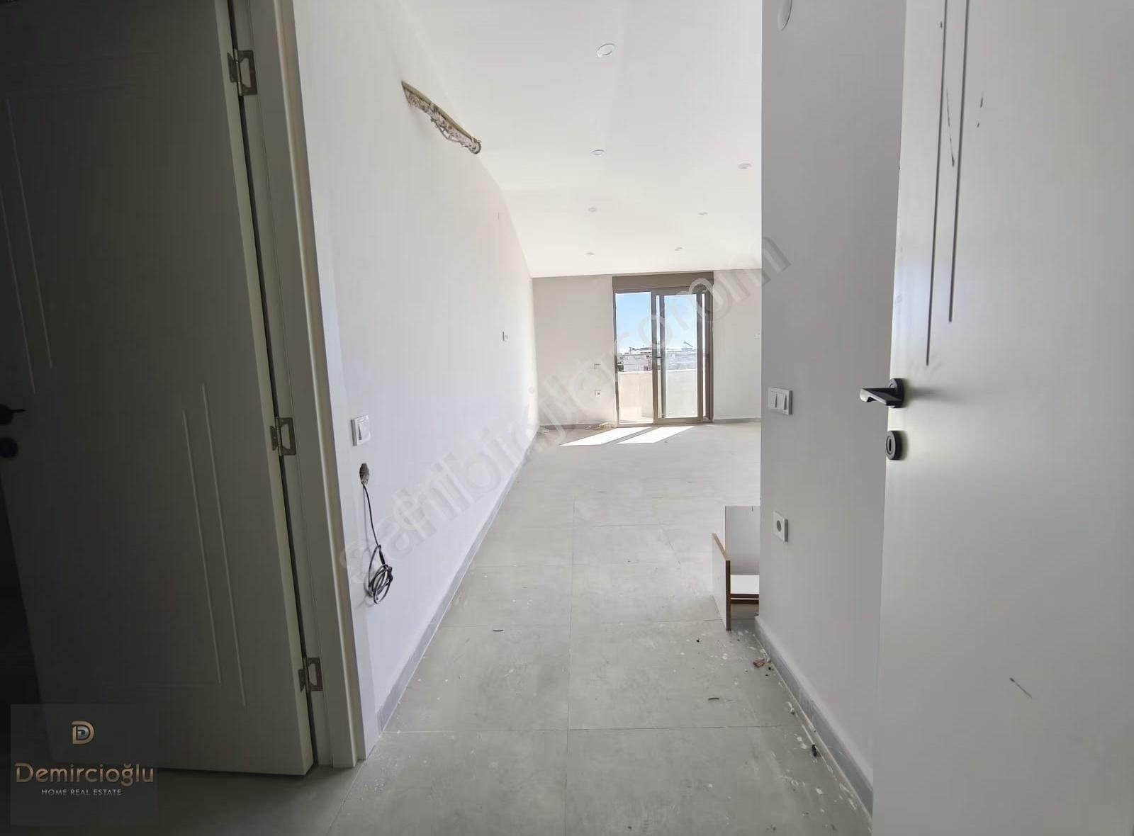 Alanya Kestelde Satılık 3+1 Deniz Manzaralı Sıfır Dubleks Daire - Görsel 4