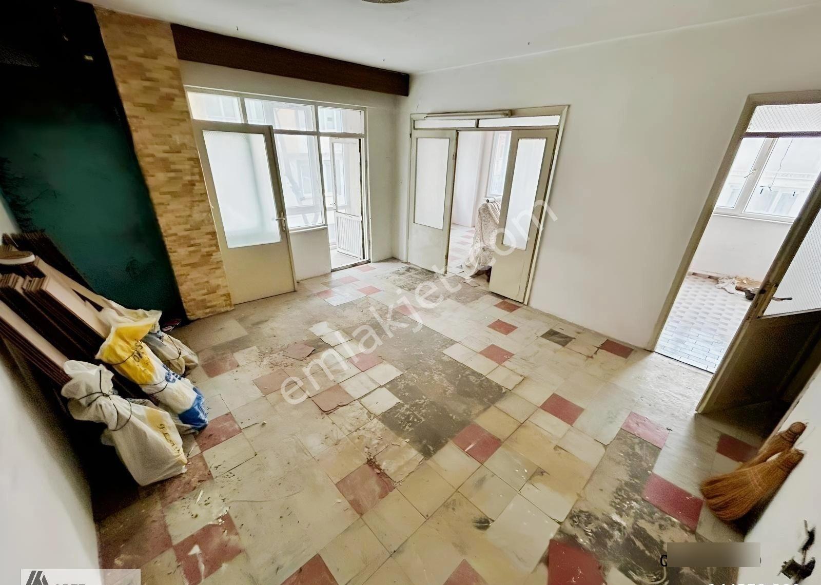 İhsaniye Mah. Köşe Başı 100 M2 Ara Kat 3+1 Satılık Daire - Görsel 13