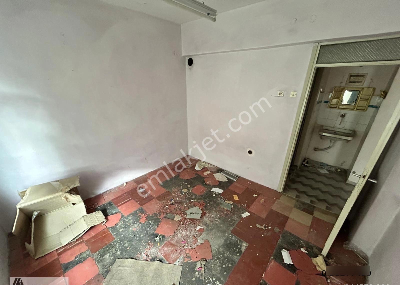 İhsaniye Mah. Köşe Başı 100 M2 Ara Kat 3+1 Satılık Daire - Görsel 7