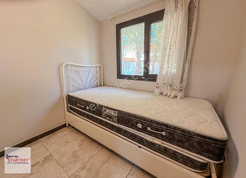 Çeşme Altınkum Öz Pırlanta Sitesi 4+1 Tripleks Satılık Villa - Görsel 13