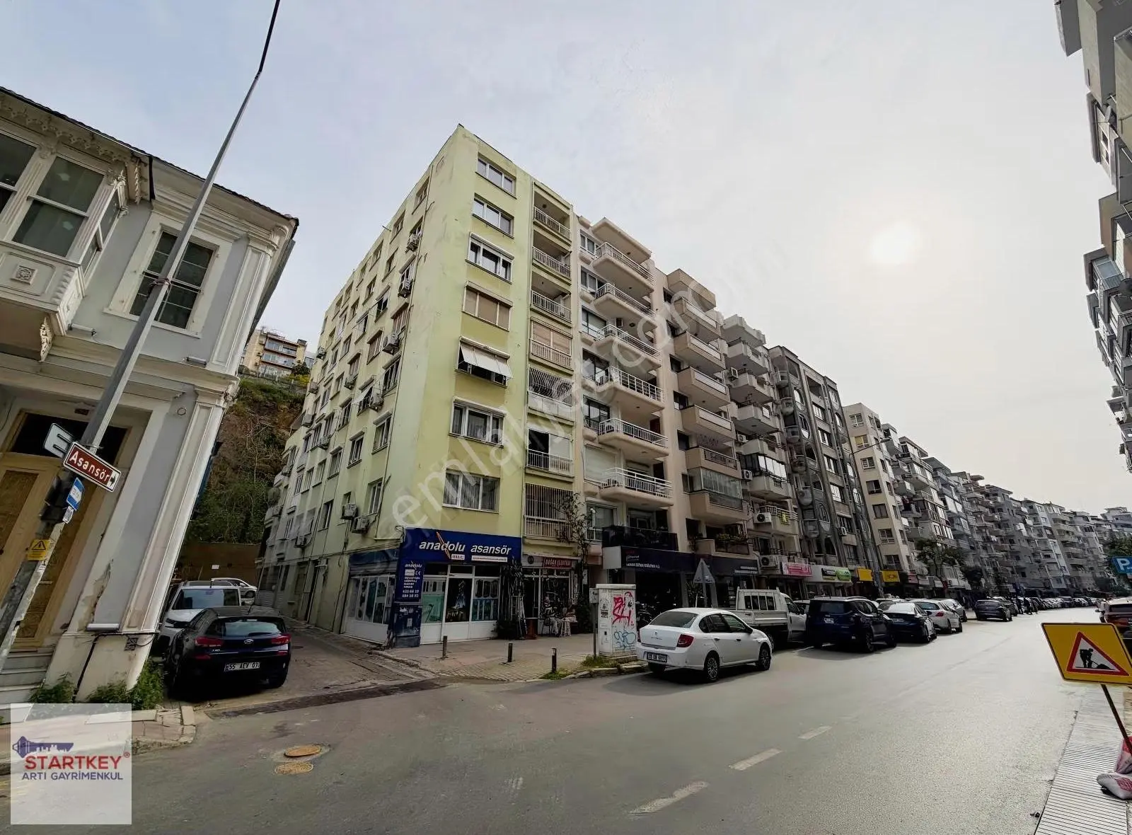 İzmir Konak Tarihi Asansör Manzaralı Satılık 2+1 Daire