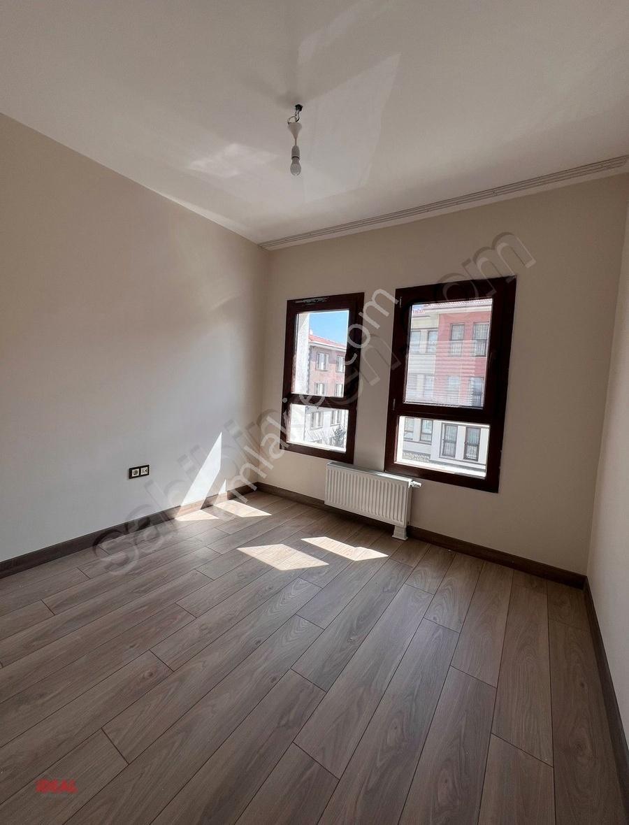 İdeal'den Sadıkbey Toki'de Kiralık 3+1 Güney Cephe Daire - Görsel 12