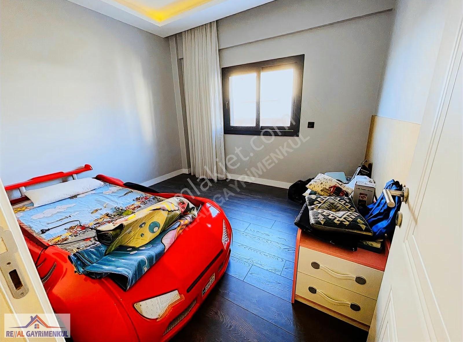 Real Gayrimenkul'den Barbarosda Müstakil Havuzlu Saunalı Villa - Görsel 23