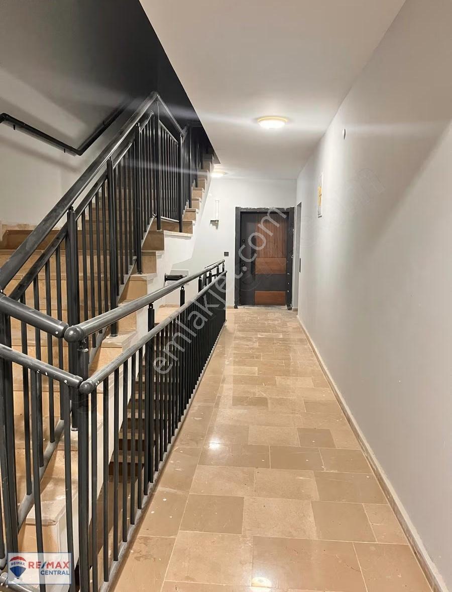 Remax Central | Ayyıldız Camii Yakını 3+1 130 M² Net Geniş Daire - Görsel 13