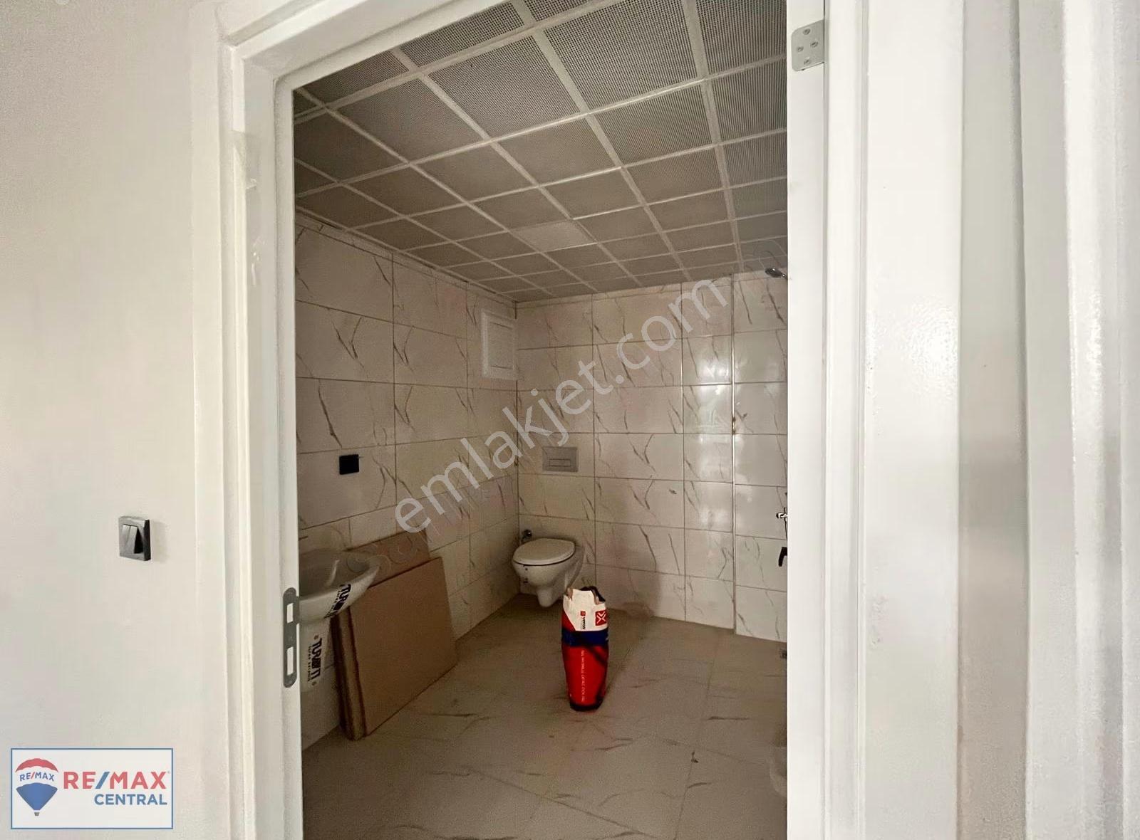 Remax Central | Ayyıldız Camii Yakını 3+1 130 M² Net Geniş Daire - Görsel 17