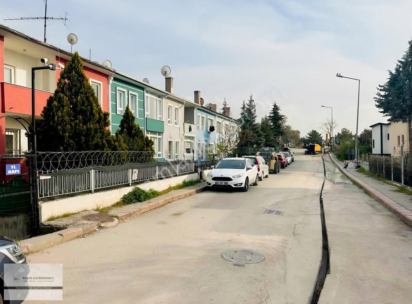 Batıkent Metro İstasyonu'na 1 Km Mesafede Köşe Triplex - Görsel 28