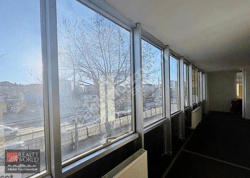 Pendik Kaynarca Metro Çıkışı E5 Üzeri Kiralık 240 M² Plaza Katı - Görsel 29