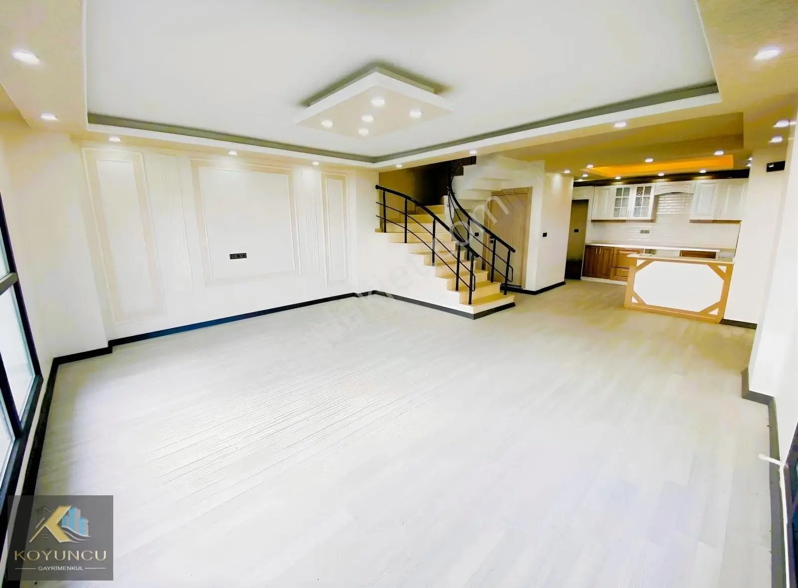 Yeniçiftlik'te Deniz Manzaralı Ultra Lüx 4+1 Müstakil Villa - Görsel 30
