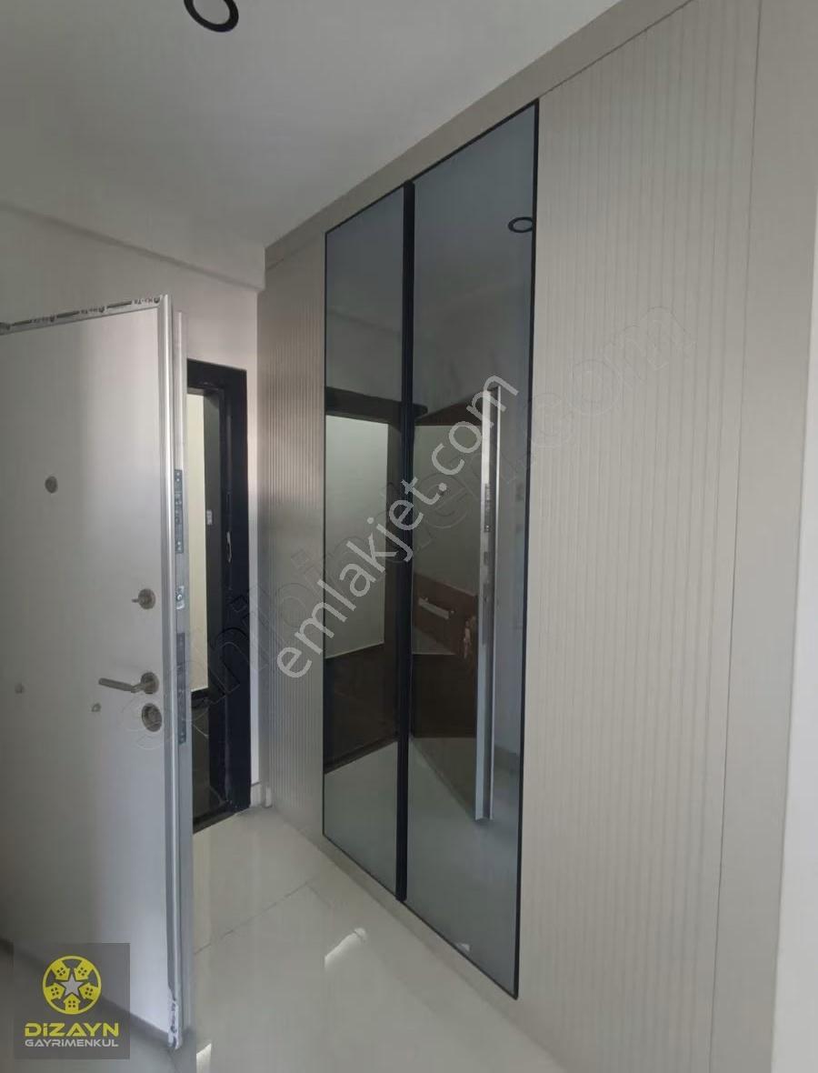 Kuşadası Merkezde Satılık Deniz Manzaralı Havuzlu 2+1 Daire - Görsel 3