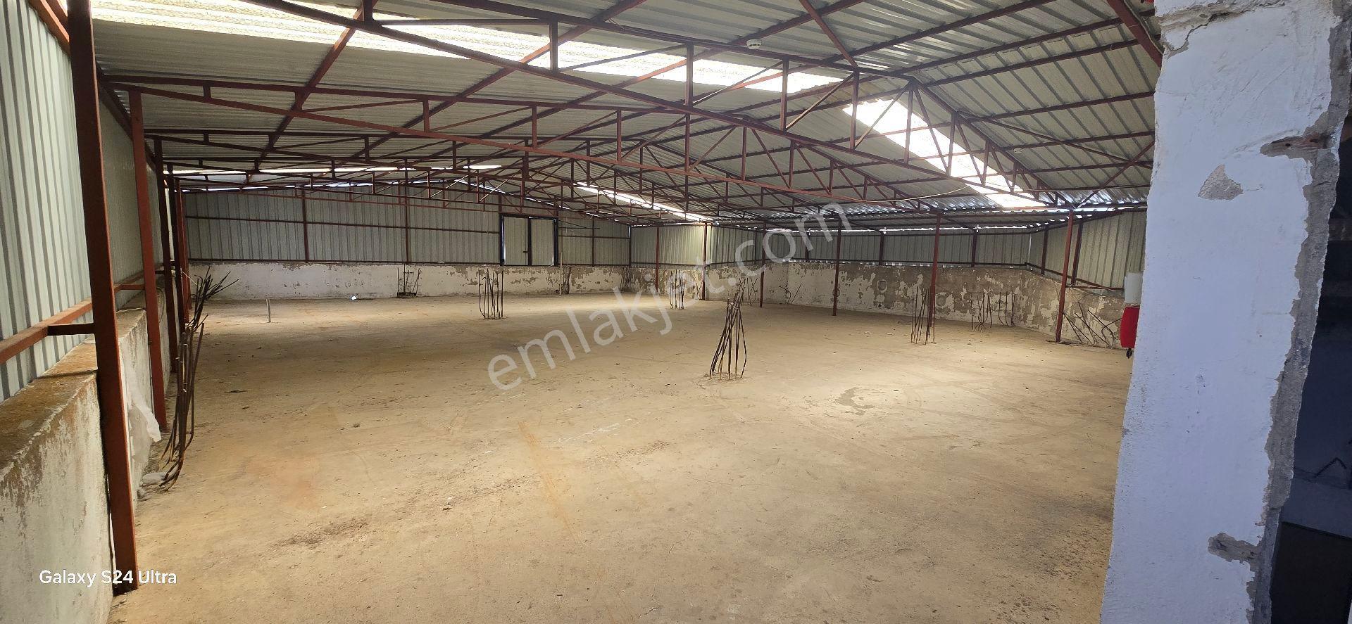 Menderes Ana Cadde Üzeri 1600 M2 Kapalı Kiralık Depo - Görsel 15