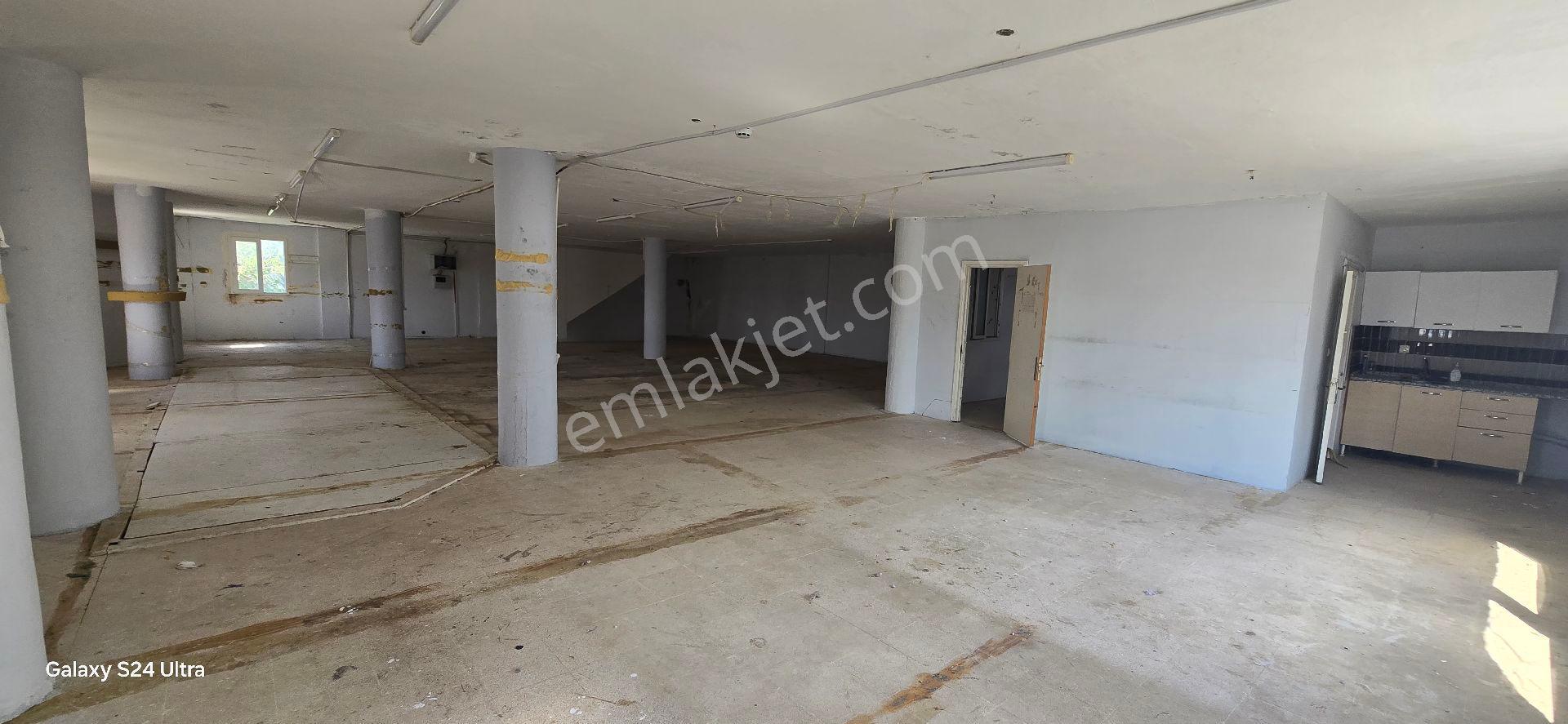 Menderes Ana Cadde Üzeri 1600 M2 Kapalı Kiralık Depo - Görsel 12