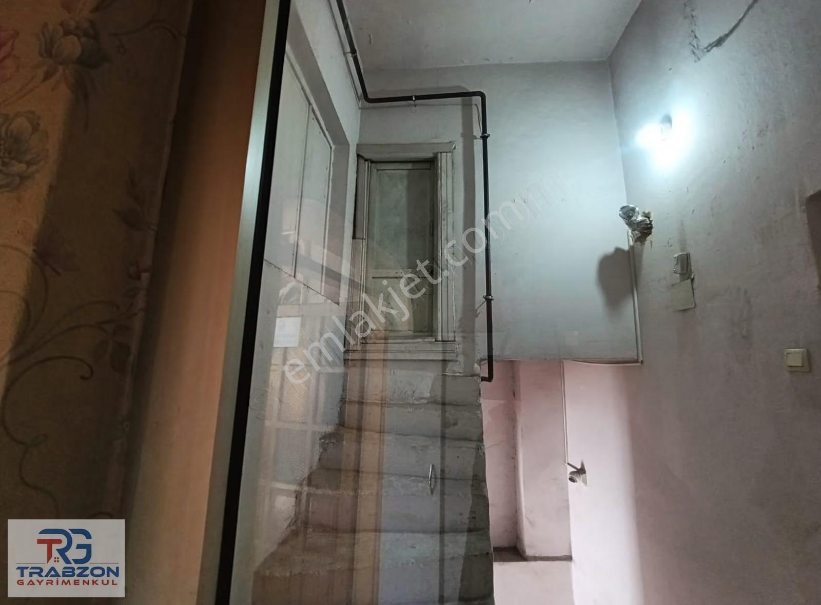 Trabzon Merkez Caddeye Cepheli Satılık Ofis - Görsel 14