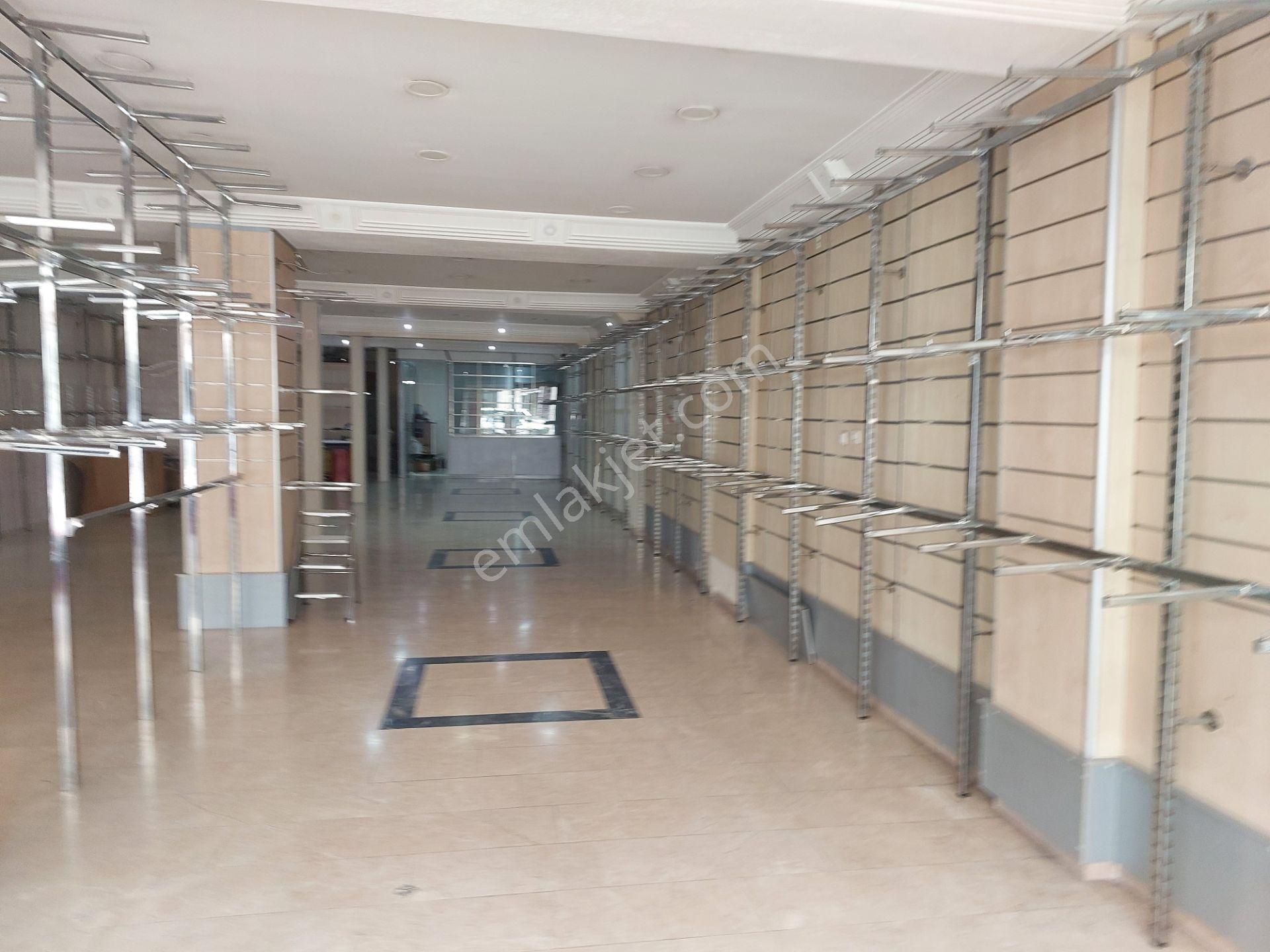 Vişne Ticaret Bölgesi Kalbinde Kiralık Zeminkat 200m2 Mağaza - Görsel 15