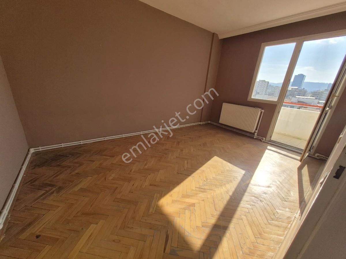 Bayraklı Manavkuyu, Geniş Ve Ferah , Ara Kat, Satılık 3+1 Daire - Görsel 12