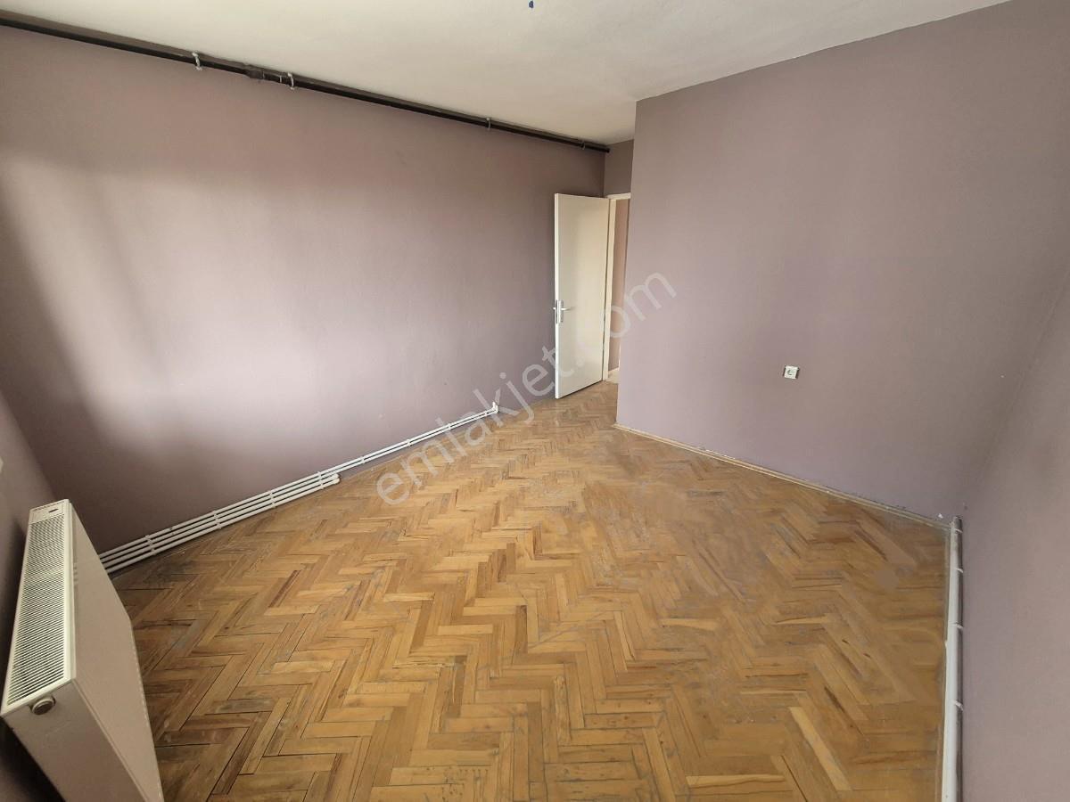Bayraklı Manavkuyu, Geniş Ve Ferah , Ara Kat, Satılık 3+1 Daire - Görsel 17