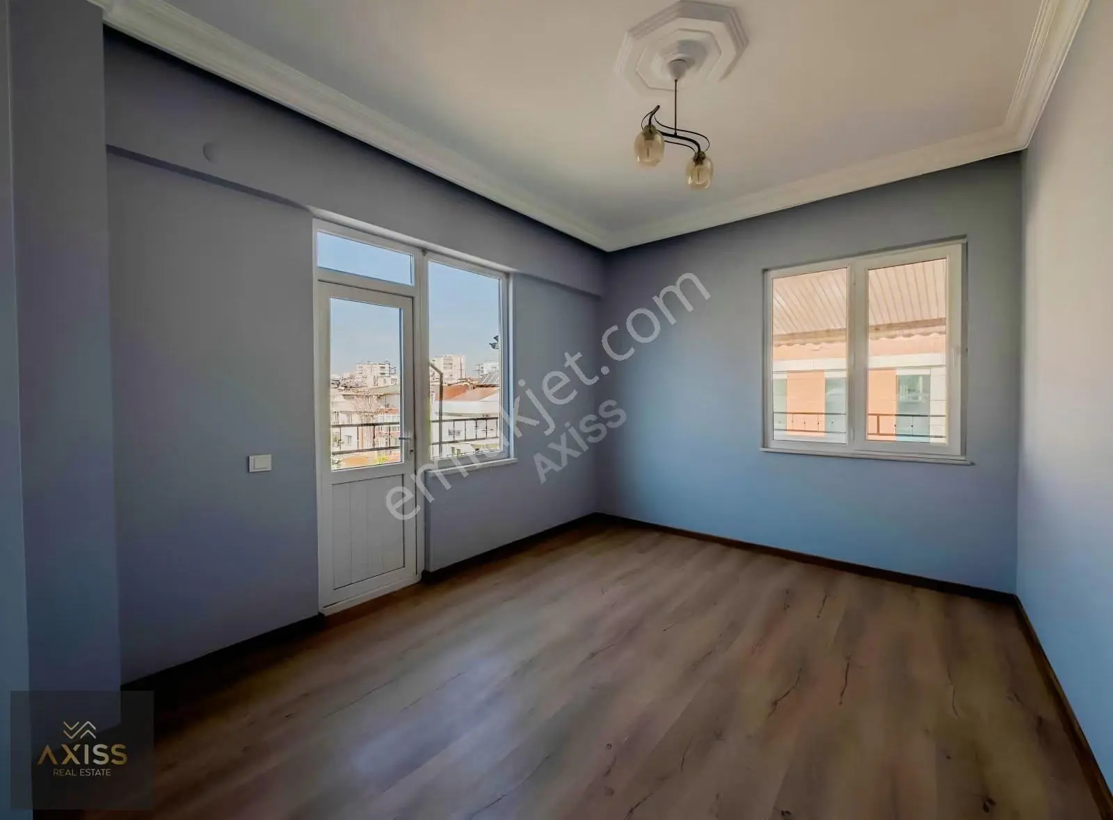 Fenerde Teraslı Şömineli Full Yeni 3+1 Acil Satılık - Görsel 3