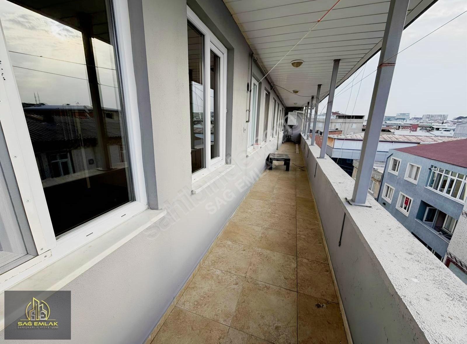 Bağlarbaşı'nda Kiralık 2+1 Daire - 100m² - Görsel 6