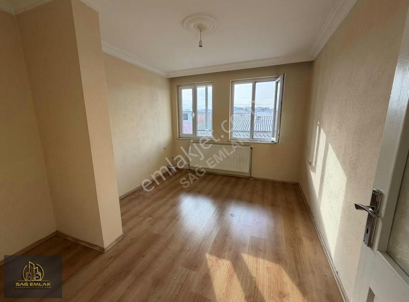 Bağlarbaşı'nda Kiralık 2+1 Daire - 100m² - Görsel 11