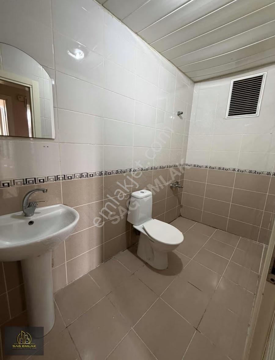 Bağlarbaşı'nda Kiralık 2+1 Daire - 100m² - Görsel 12