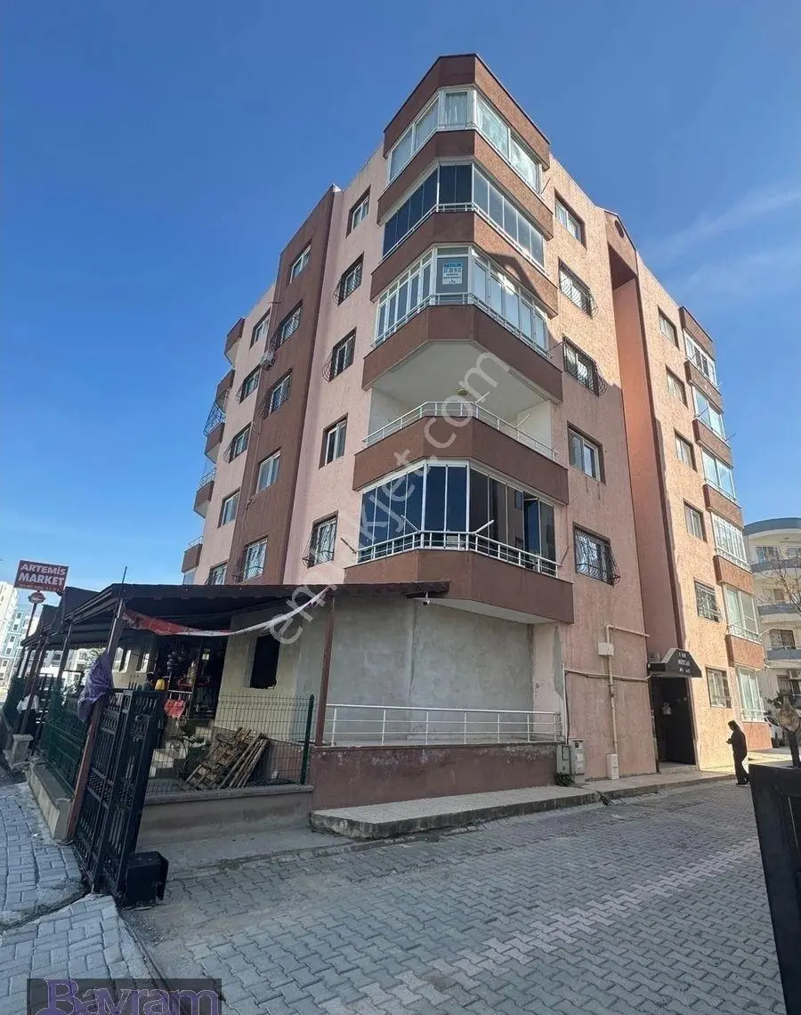 Mustafa Kemal Mahallesinde 3+1 Bakımlı Daire - Görsel 3