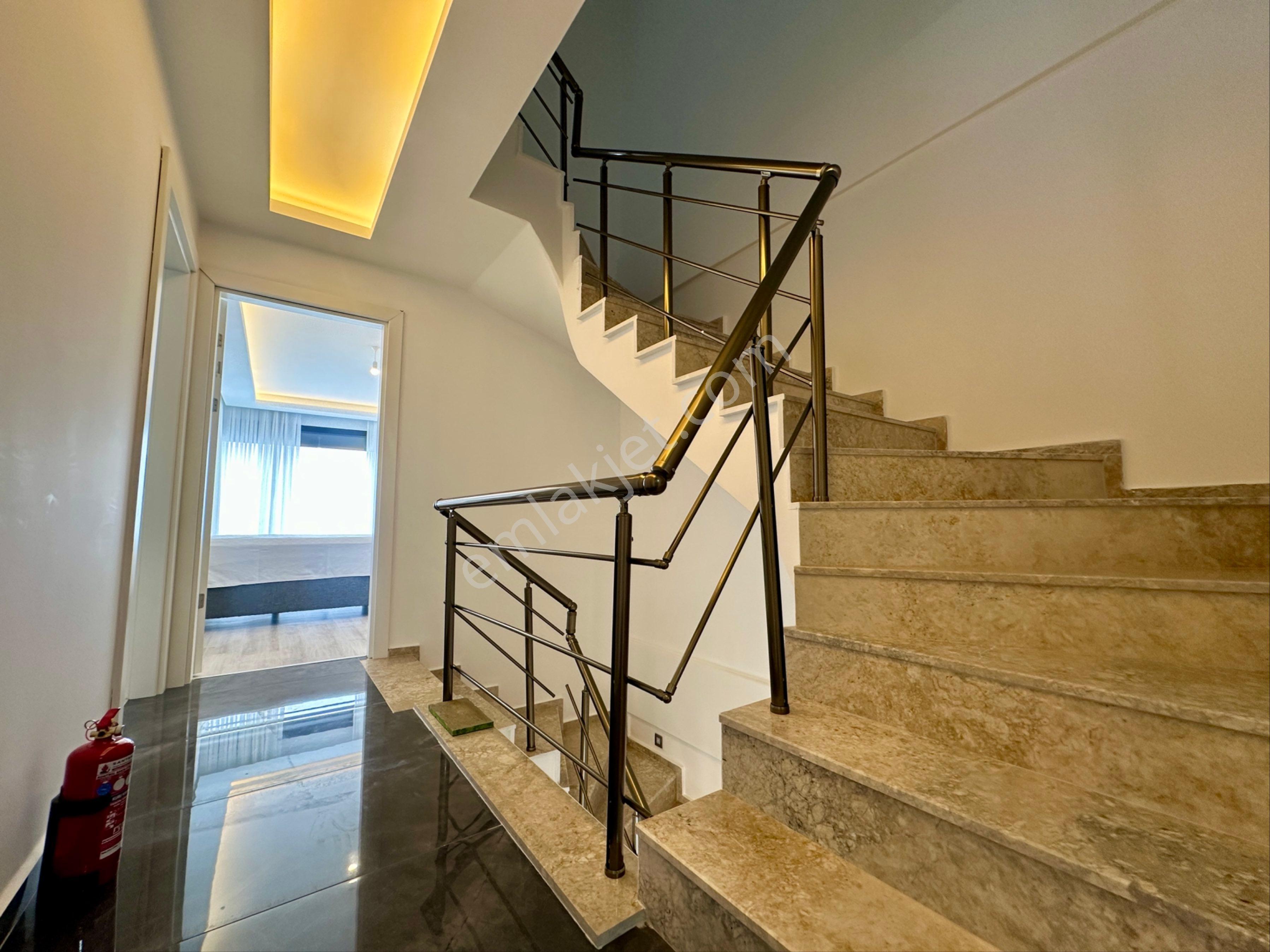 Kuşadası Kadınlar Denizi Mh Denize 800 Metre Ultra Lüks Villa - Görsel 3