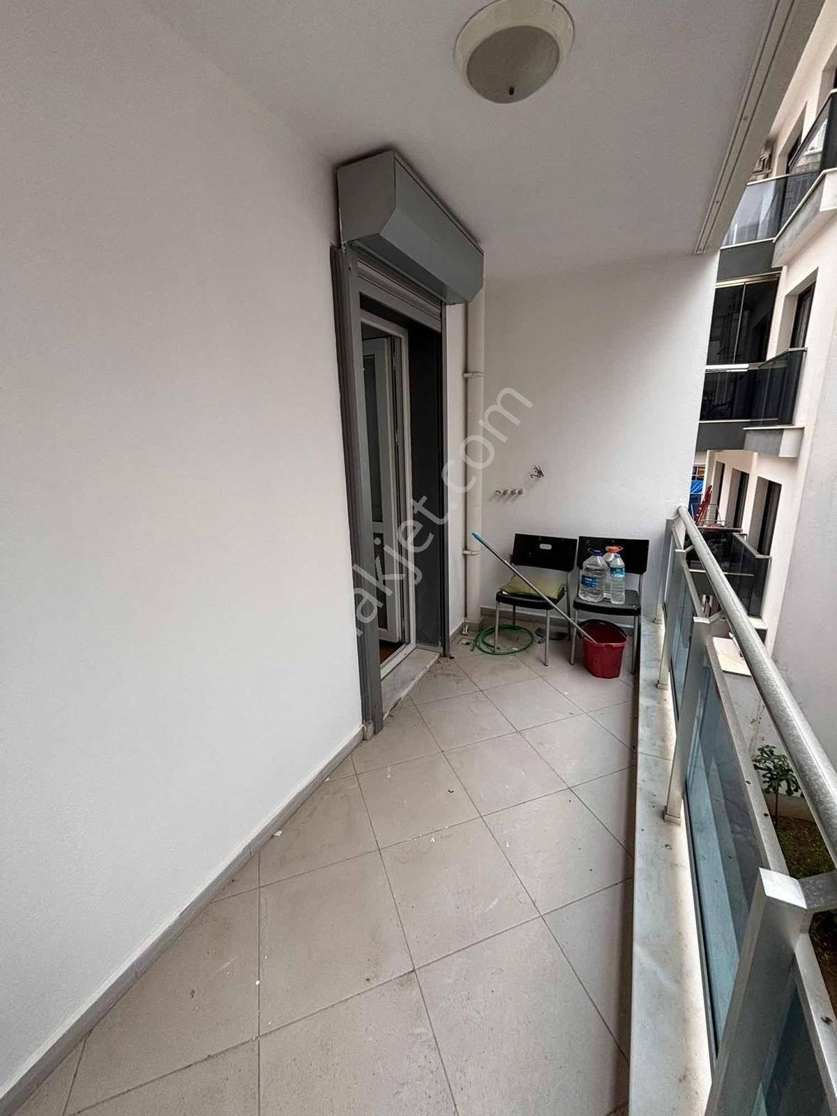 Kuşadası Türkmende Sahile 250 Mt Geniş Full Eşyalı - Görsel 16