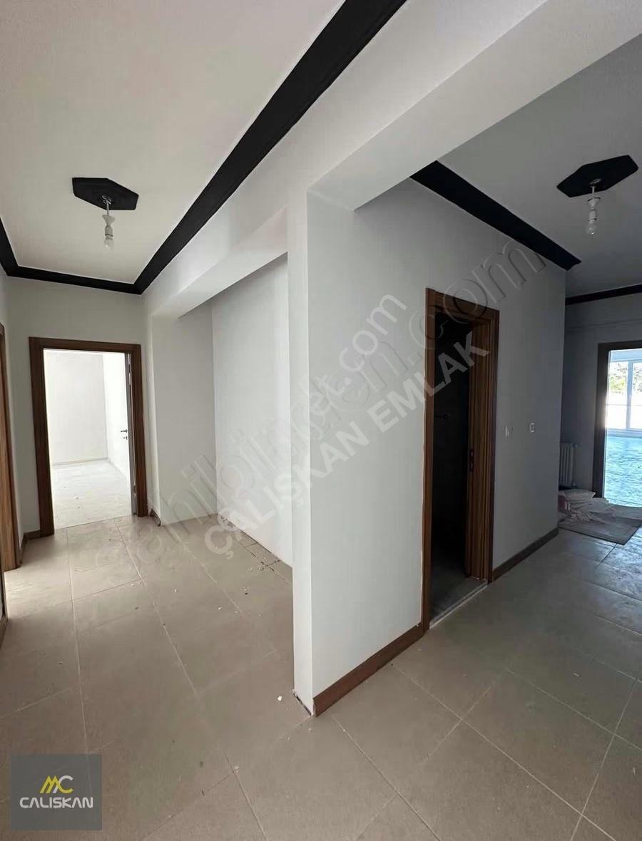 Tokat Niksar'da Satılık 4.5+1, 165m² Geniş Daire - Görsel 30