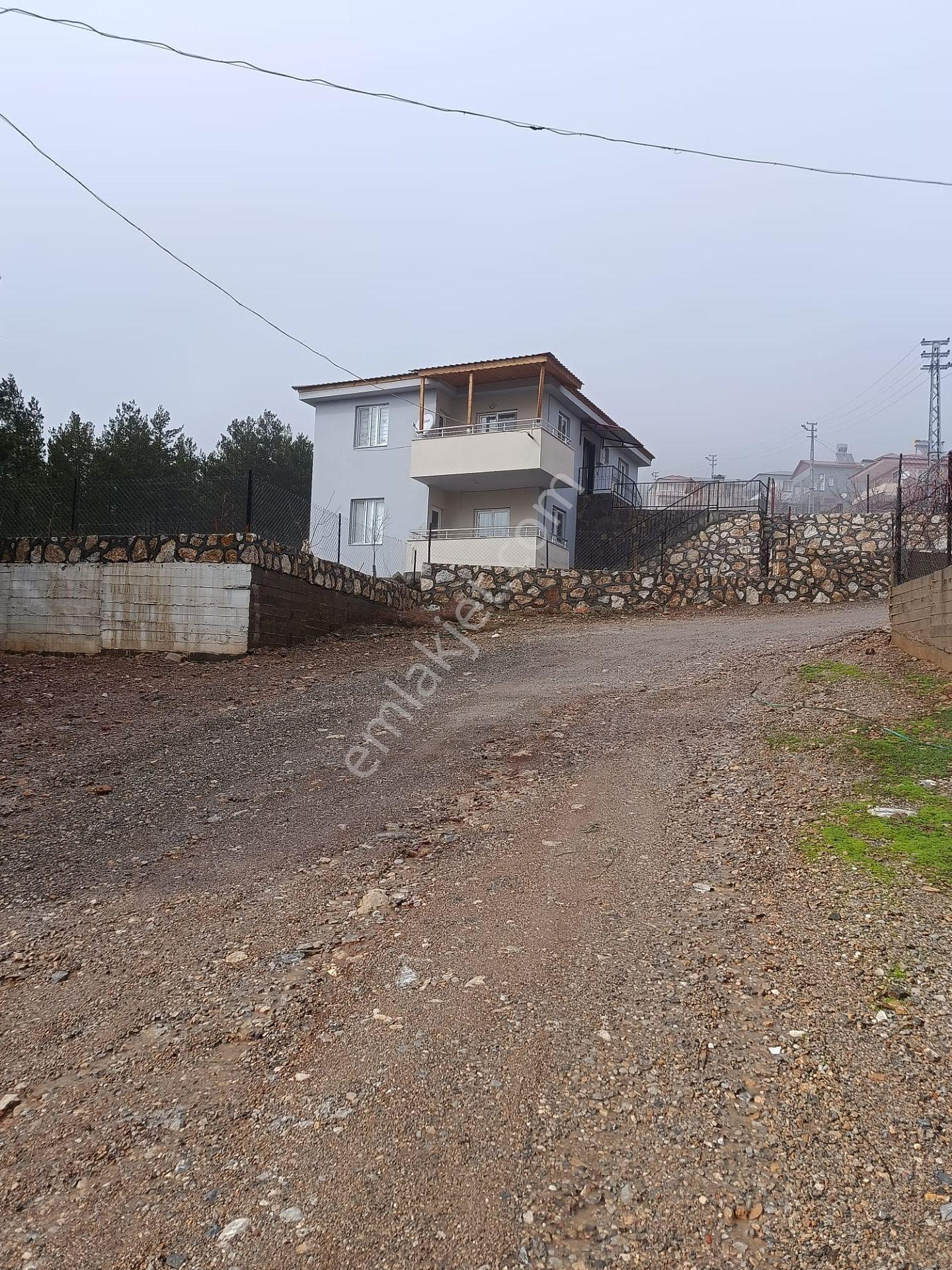 Kar Emlaktan Yenikonacık Efes Sitesi Üzerinde 3+1 Satılık Müstakil Ev - Görsel 11