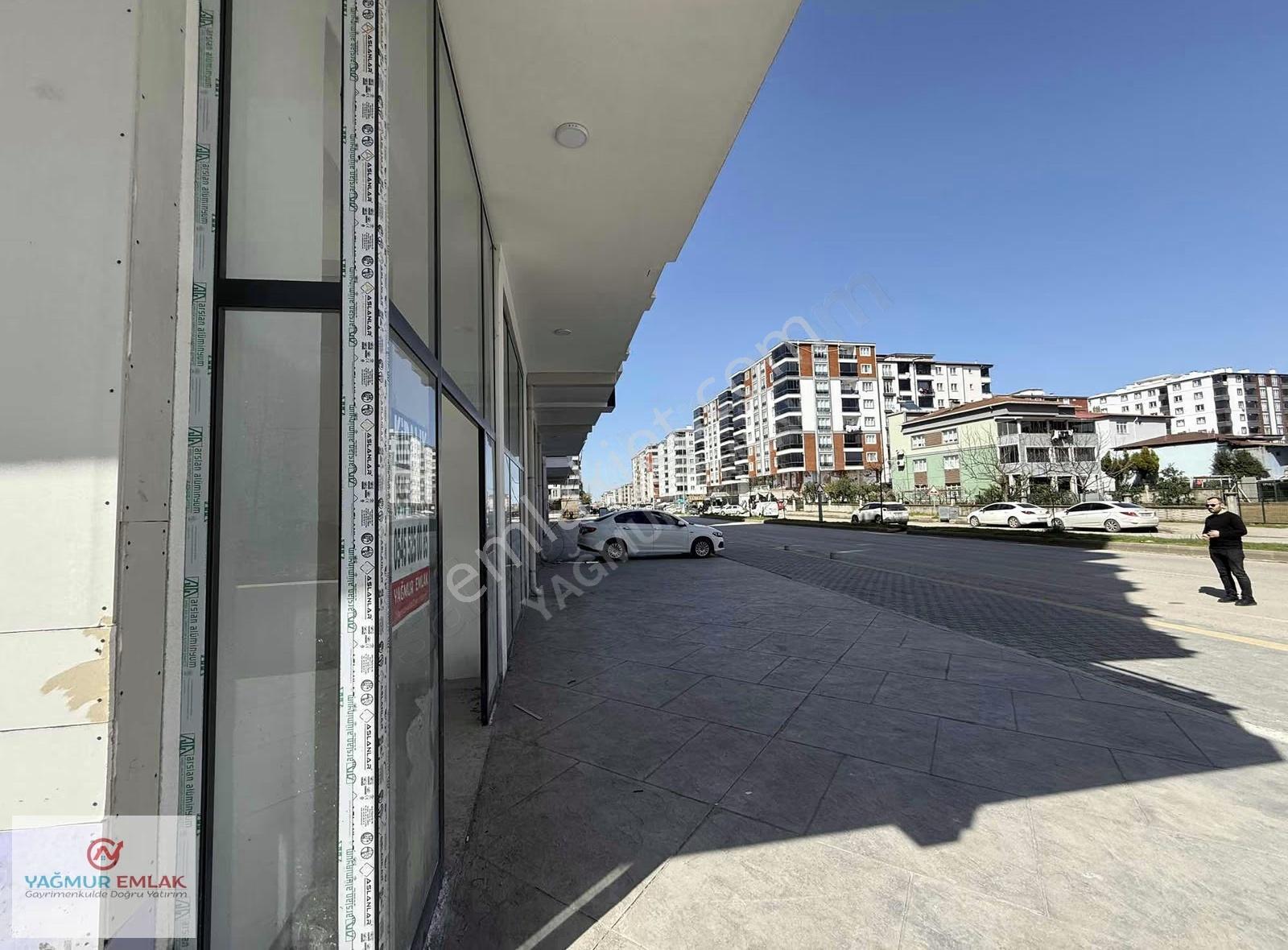 Yağmur Emlaktan Kiralık Üç Cepheli Harika Konumlu 170 M2 Dükkan - Görsel 12