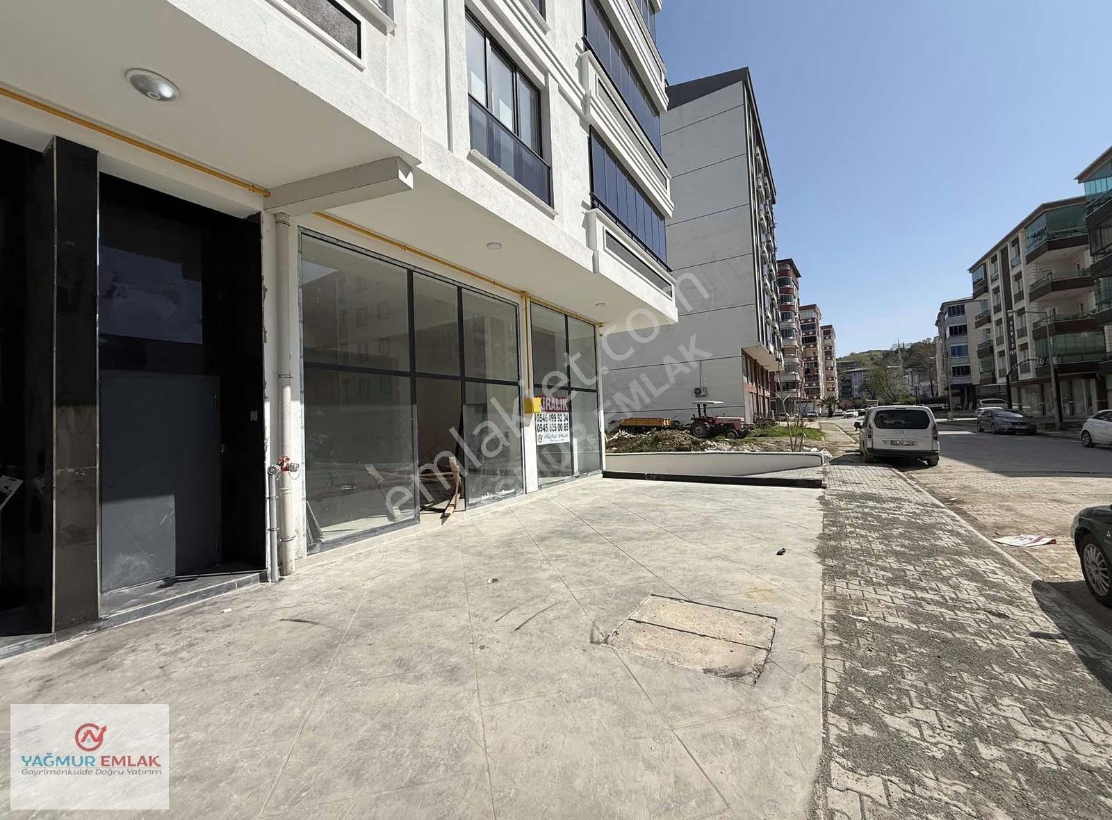 Yağmur Emlaktan Kiralık Üç Cepheli Harika Konumlu 170 M2 Dükkan - Görsel 10