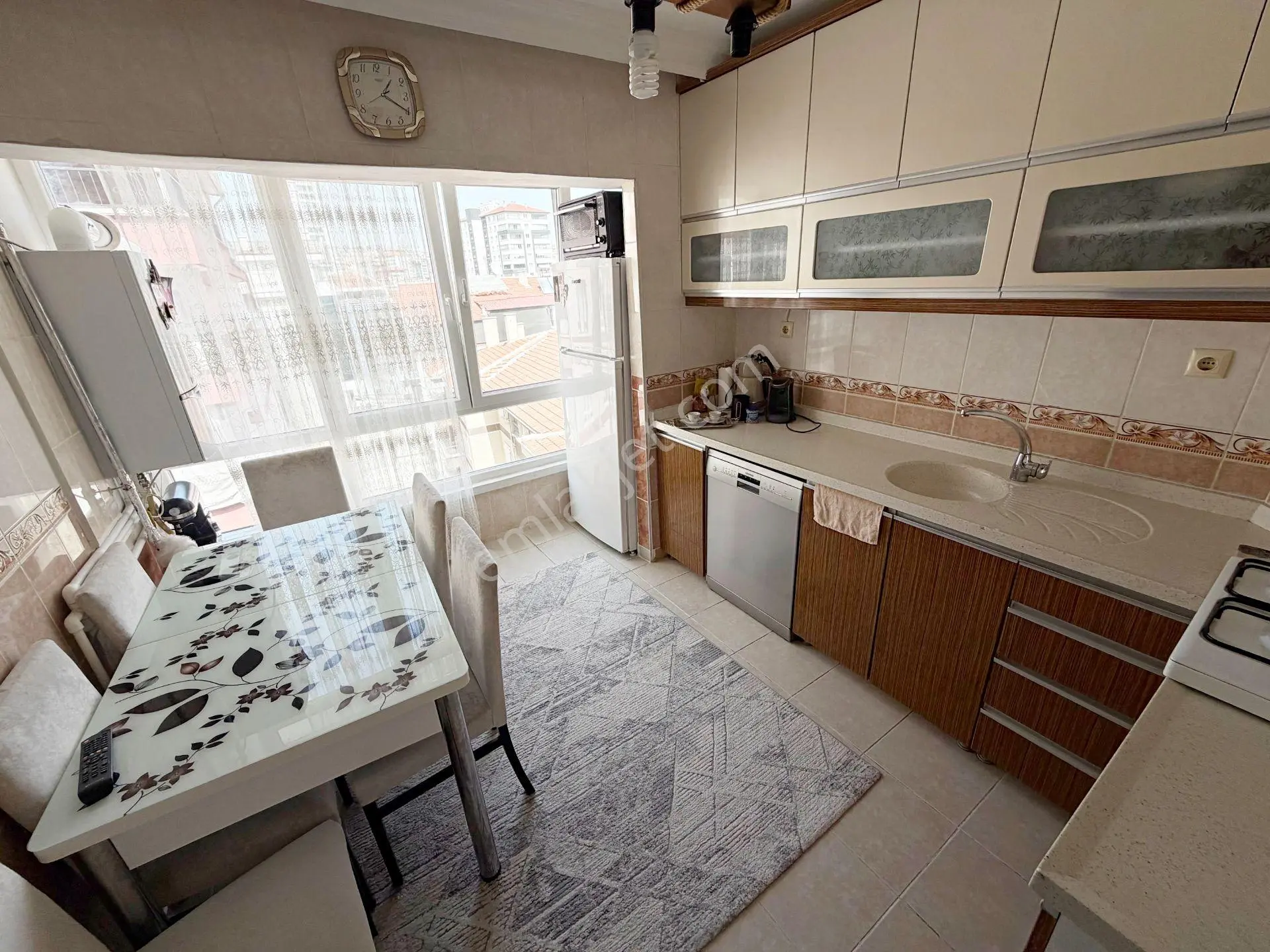 Cihandan Kızılcahamam Cadde Yakını Asansörlü Güney Batı Cep 3+1