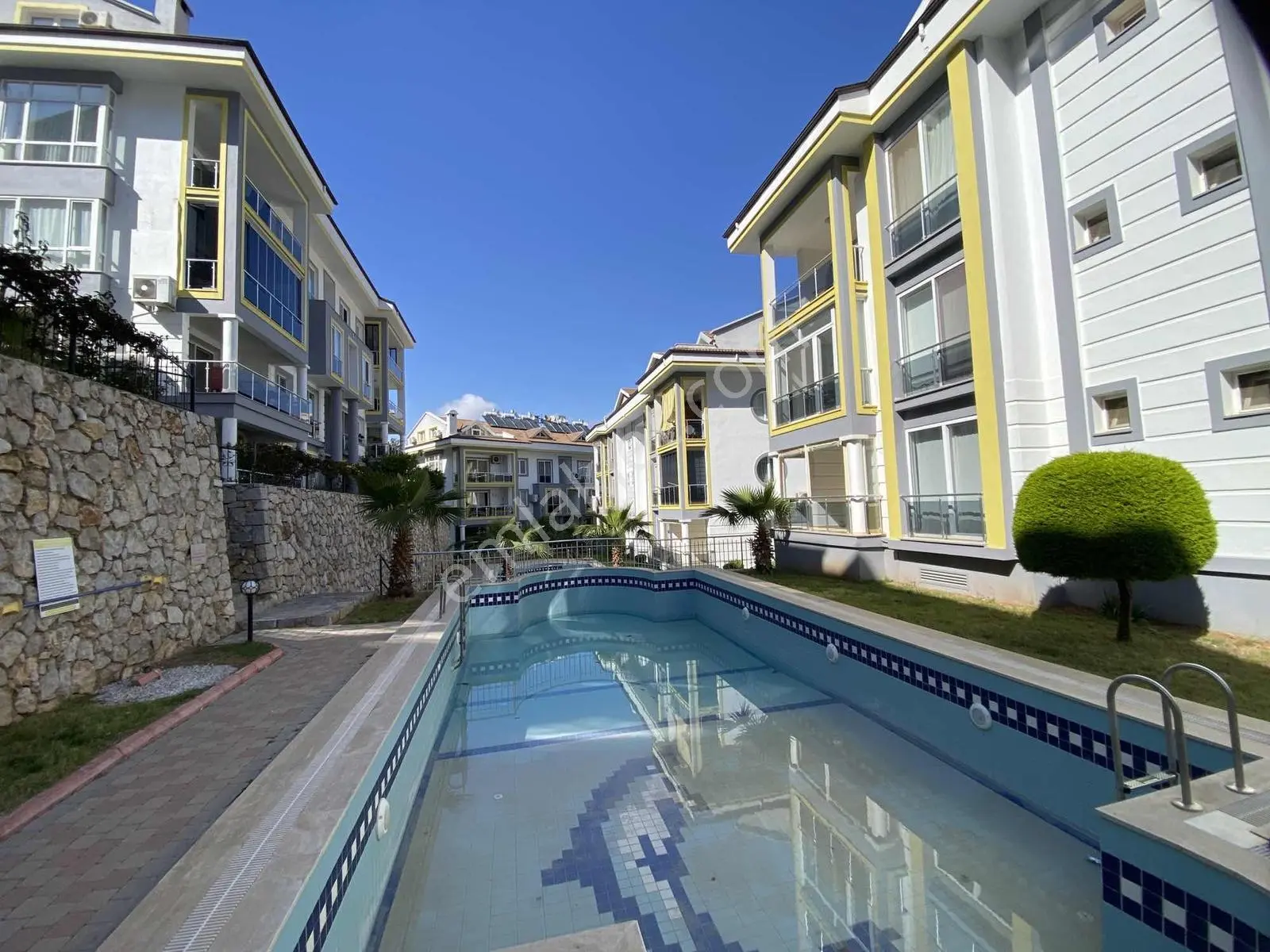 Fethiye Merkezde 3+1 Ferah Doğa Manzaralı Mimari Tasarımlı Daire - Görsel 3
