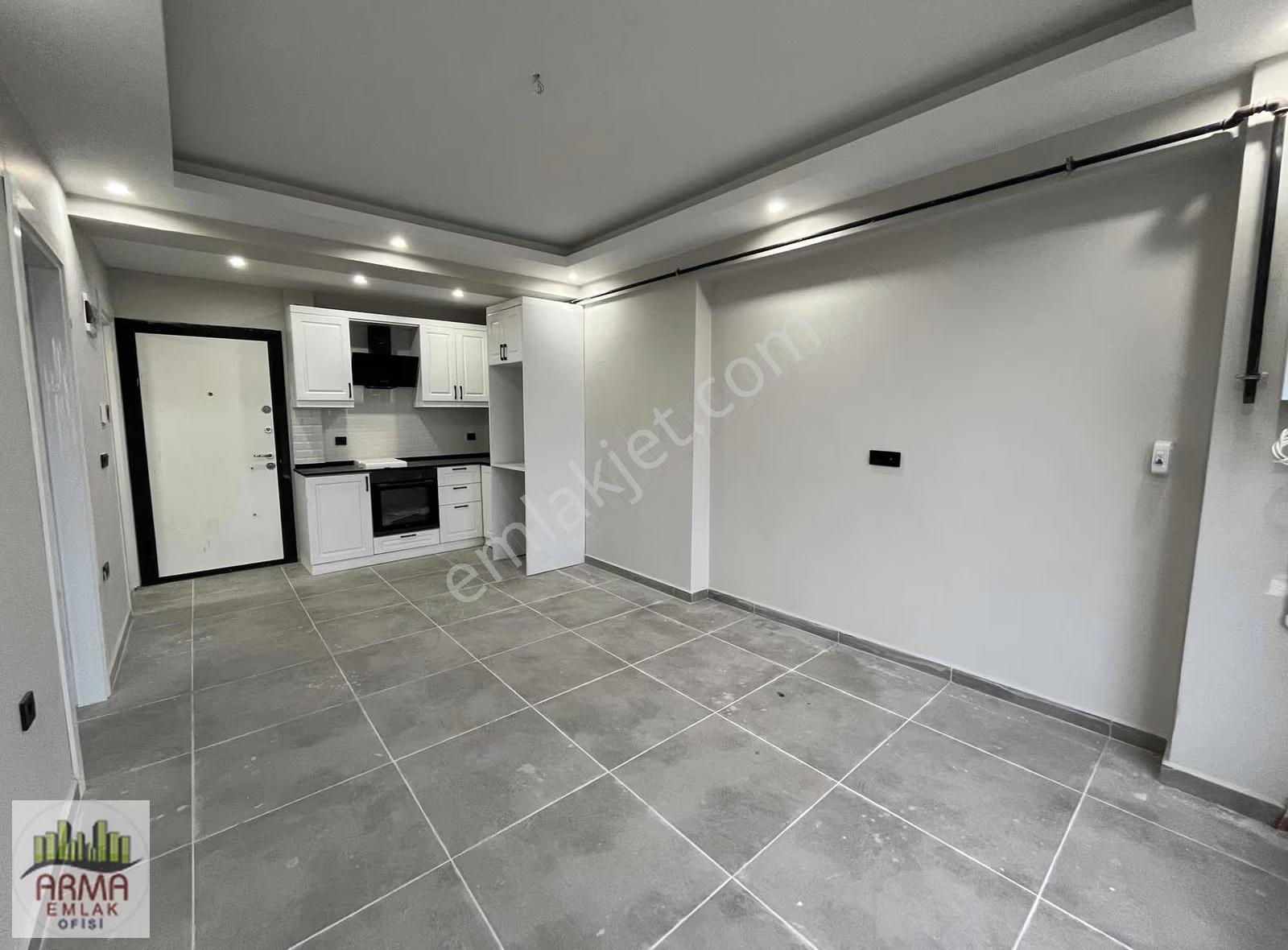 Hatip Mah. Bayındır Towers'ta Bulvara Cephe Satılık 1+1 Daire - Görsel 5
