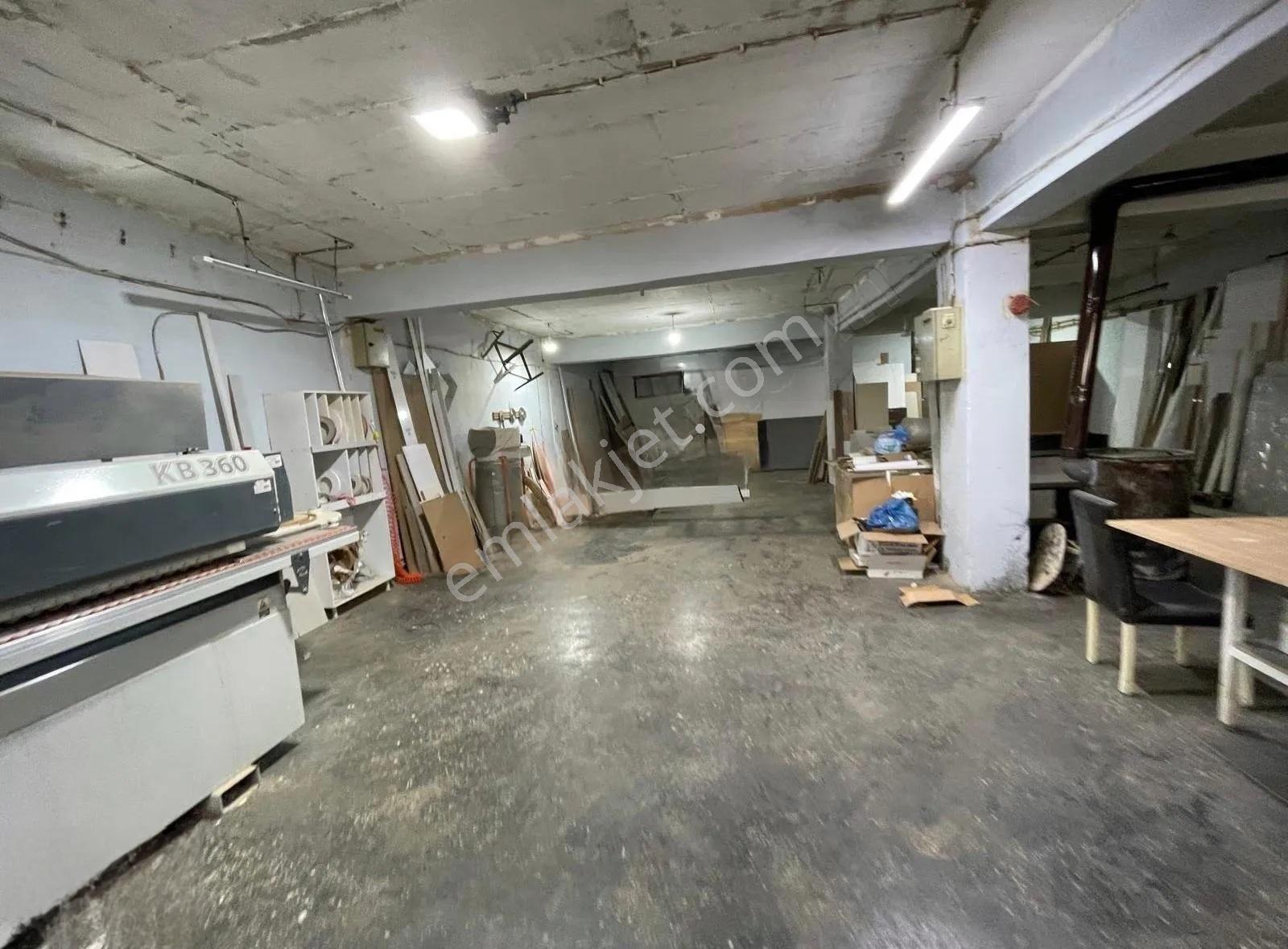 Sitelerde Giriş 1000 M2 Dükkan Çift Cepheli