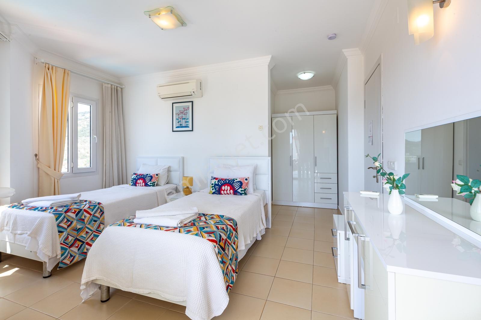 Kalkan'da Deniz Manzaralı 3 Yatak Odalı Villa - Görsel 19