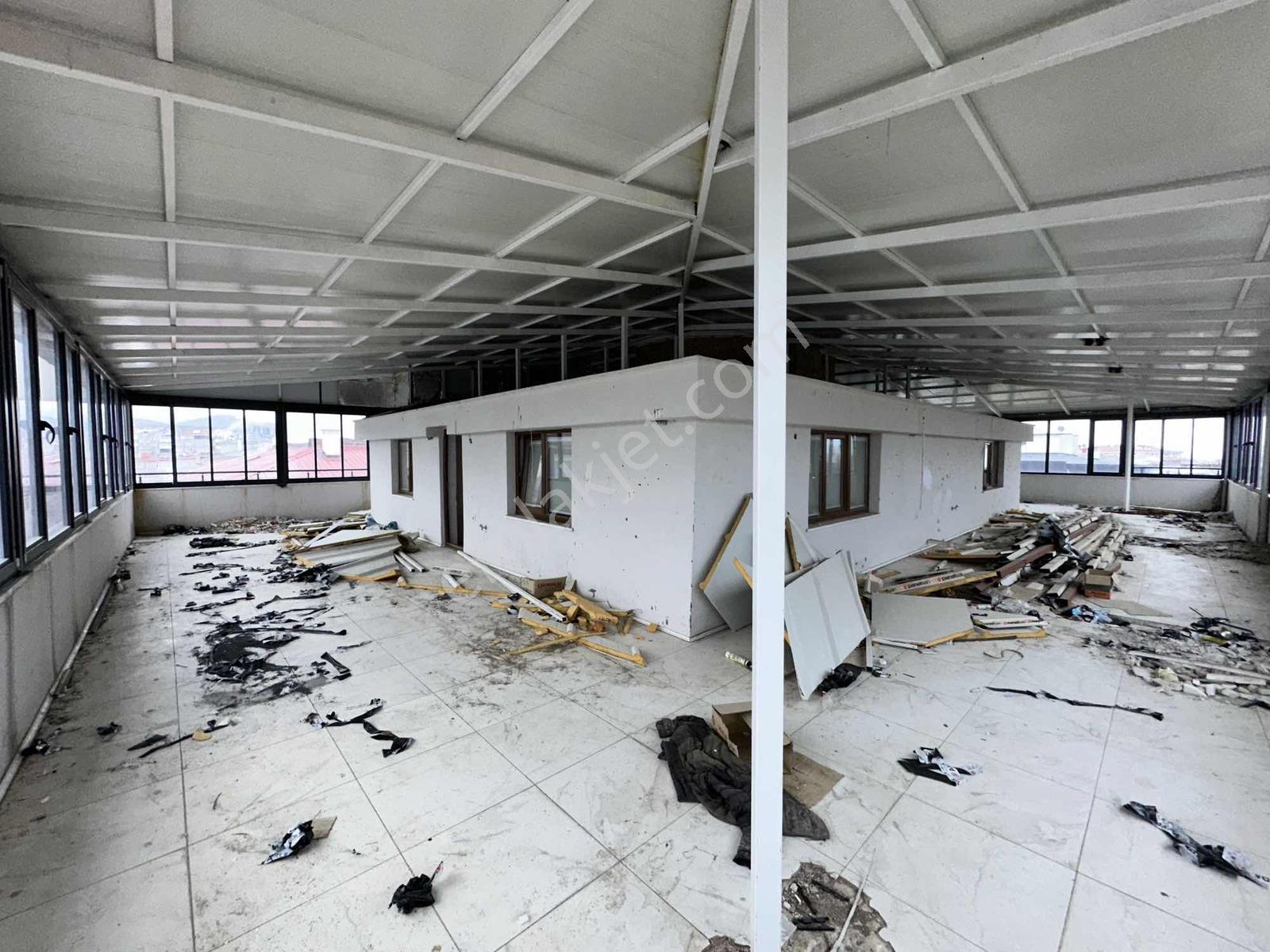 Alan Emlak; Tramv. Cephe, 300m2, Komple Kat, Komple Kapalı Alan - Görsel 11