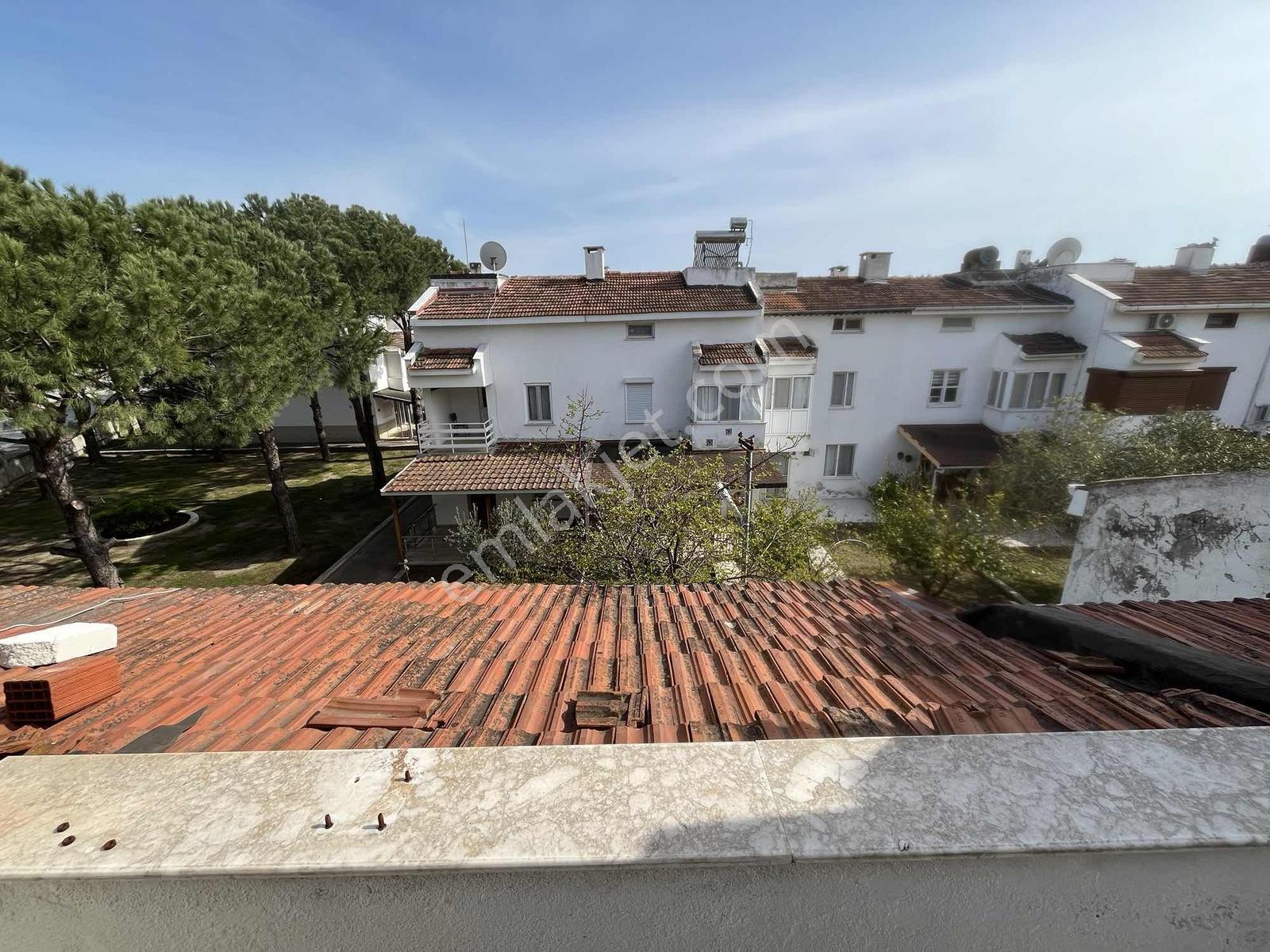 Dağlı Gayrimenkul'den Denize Sıfır Site İçi 3+1 Fırsat Villa - Görsel 11