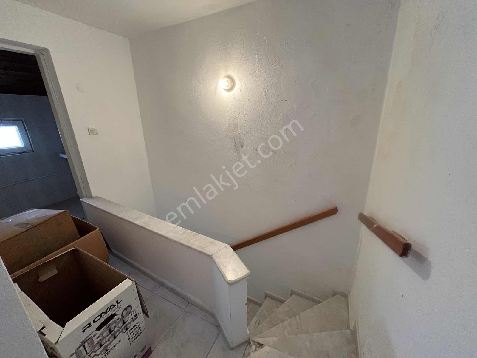 Dağlı Gayrimenkul'den Denize Sıfır Site İçi 3+1 Fırsat Villa - Görsel 20