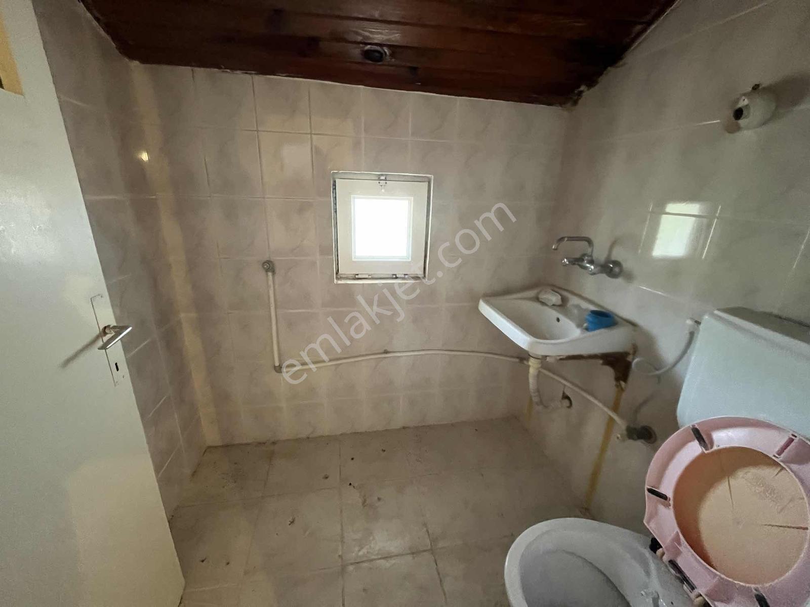 Dağlı Gayrimenkul'den Denize Sıfır Site İçi 3+1 Fırsat Villa - Görsel 19