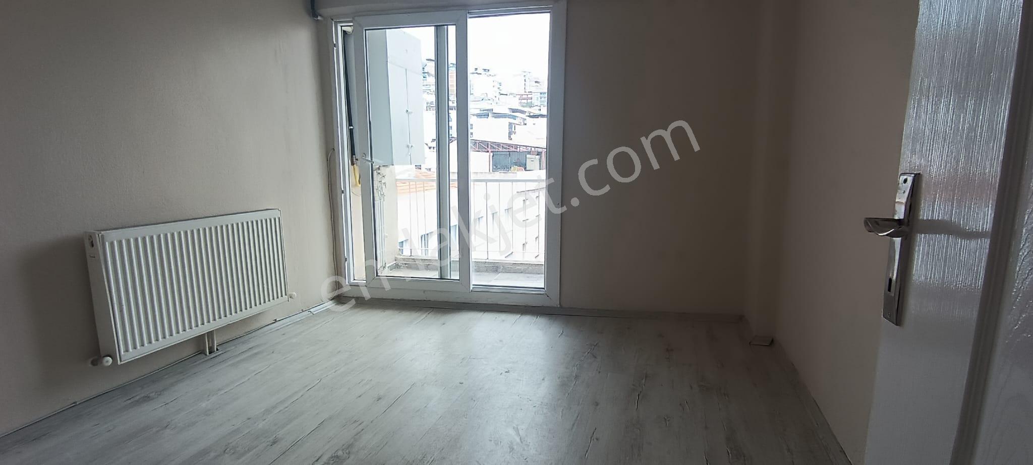 Bayraklı Fuat Edip Baksı Mahallesinde Kiralık 2+1 Daire - Görsel 8