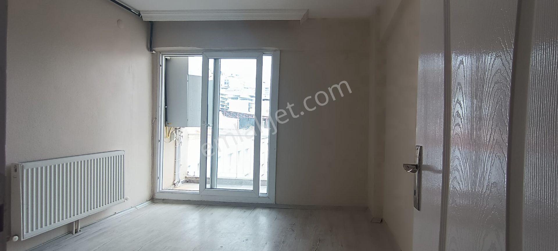 Bayraklı Fuat Edip Baksı Mahallesinde Kiralık 2+1 Daire - Görsel 11