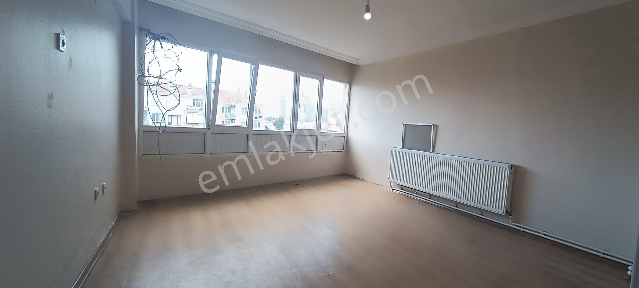 Bayraklı Fuat Edip Baksı Mahallesinde Kiralık 2+1 Daire - Görsel 14