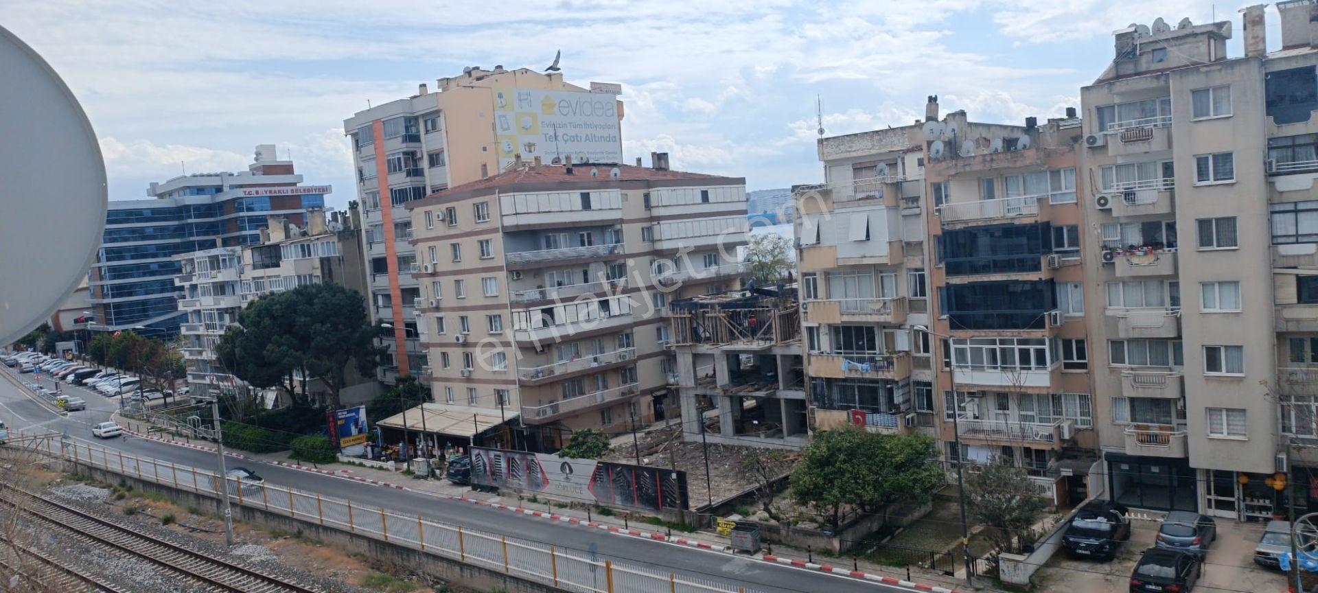 Bayraklı Fuat Edip Baksı Mahallesinde Kiralık 2+1 Daire - Görsel 24