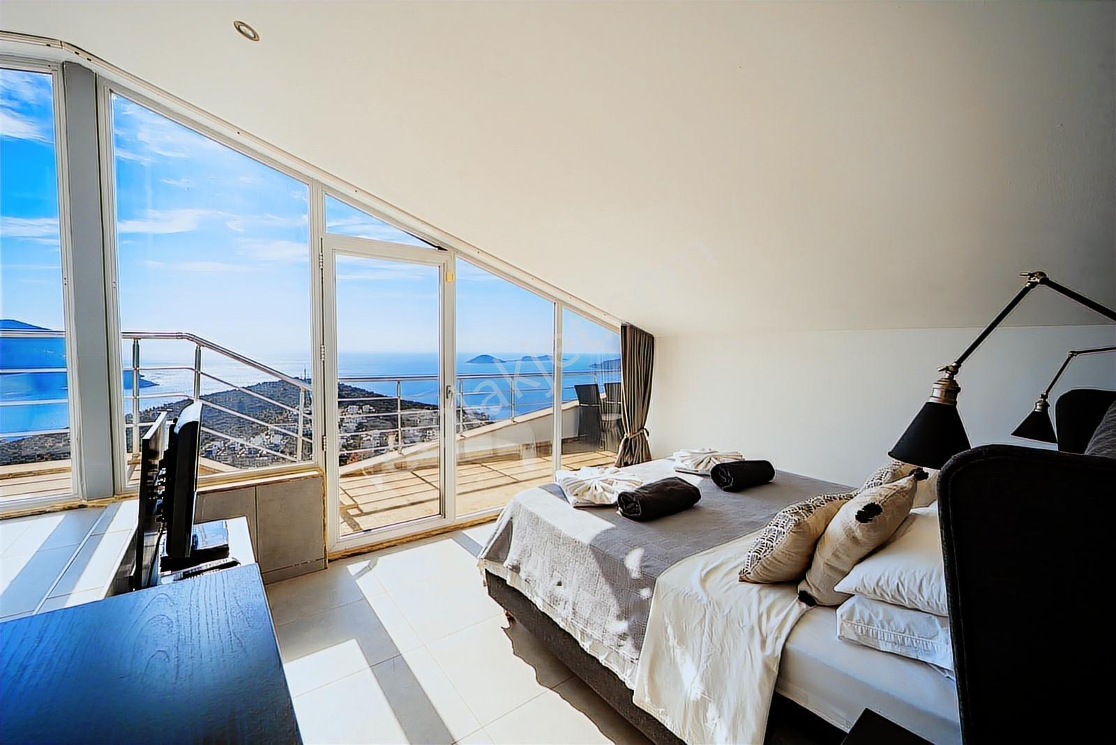 Kalkanda Muhteşem Deniz Manzaralı Modern Villa - Görsel 23