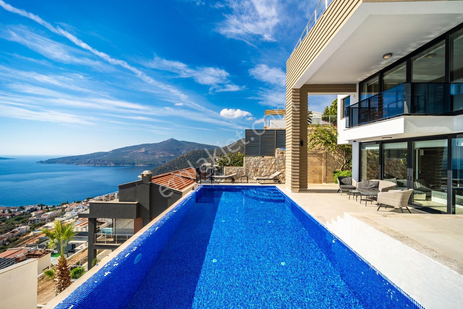 Kalkanda Muhteşem Deniz Manzaralı Modern Villa - Görsel 7