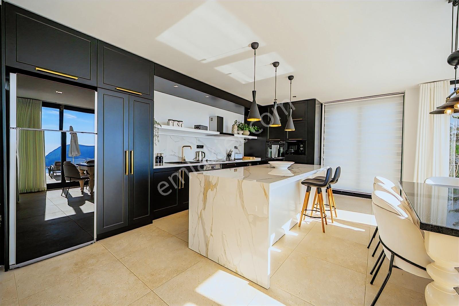 Kalkanda Muhteşem Deniz Manzaralı Modern Villa - Görsel 5